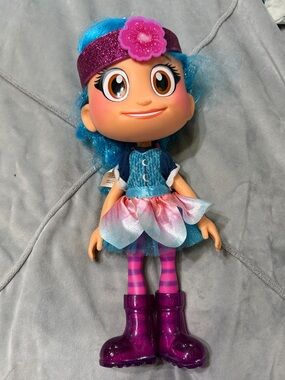 Sparkle-Head Blue-Haired Fashion Doll in Pink & Purple Outfit